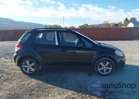 2008 Suzuki Sx4 Convenience/Touring z USA, uszkodzony, nr VIN JS2YB413885111686